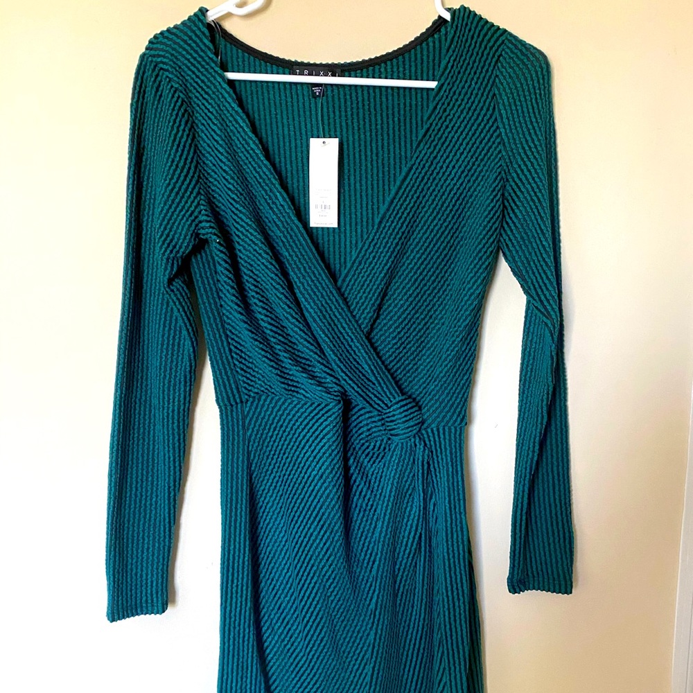Long sleeve green dress!